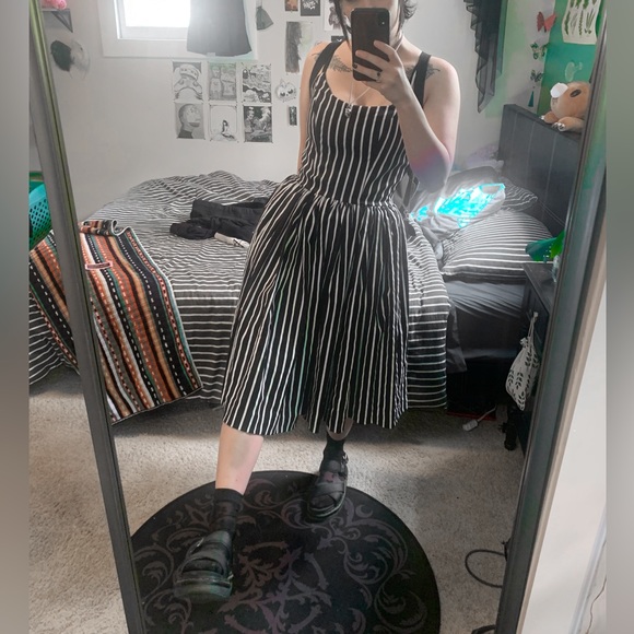 Beetlejuice Pinup couture Jenny dress black and white striped size medium - Picture 4 of 8